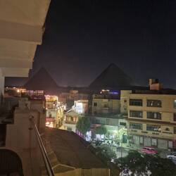 Abendlicher Blick auf die Pyramiden von Gizeh