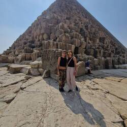 die Pyramide aus der Nähe