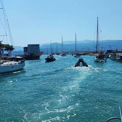 Durch die Brücke nach Lefkas