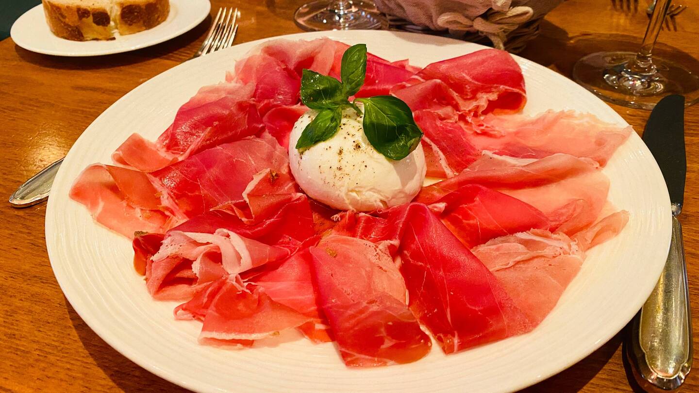 Büffel Mozarella mit Parmaschinken