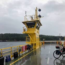 die Fähre fährt bei Bedarf alleine für uns