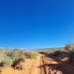 Fehler macht man, um zu lernen. Hier: Ohne richtige Ausrüstung verhält sich Sand wie Schnee!