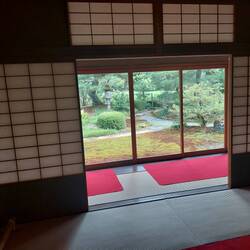 Tea house in Kenroku-en Garden