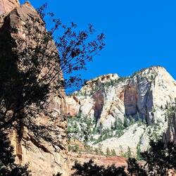 Im Hintergrund die Weißen Felsen