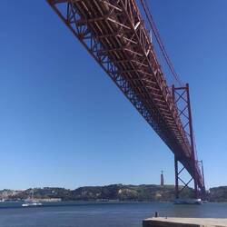 Diese Brücke fasziniert mich weiterhin.