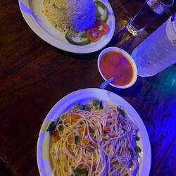 Abendessen gefunden, nachdem wir den ganzen Tag nicht gegessen hatten👀