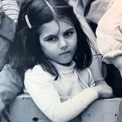 No smile, zero interest