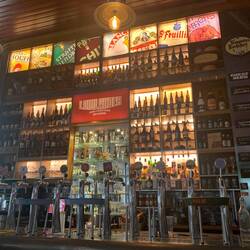 Lowlander Belguim pub - great beer & food