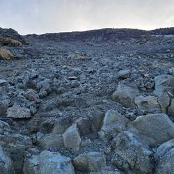 Hier war Schluss, alles lose und rutschig, kein Weg erkennbar