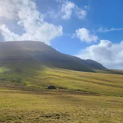 Gorgeous meadow towards Bugvin