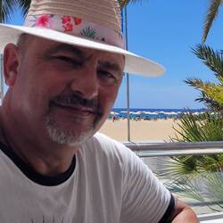 Im Strandrestaurant des Clubs