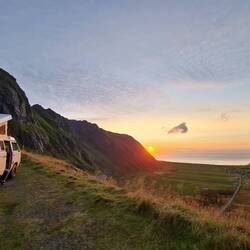 30Min. vor Sonnenuntergang hat die Sonne nochmal hinterm Berg rausgespitzelt :)