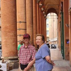 Miren quienes aguaitan al fondo 👀 🤣🤣