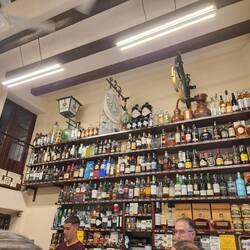 Very busy Tapas bar in the El Poble-sec district