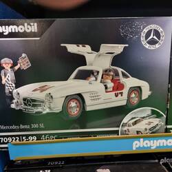 A Playmobil Gullwing