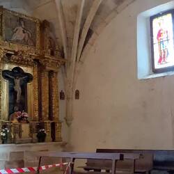 Kościół sw Eulalii, młody pilgrim gra na klarnecie...