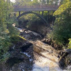 Fluss mitten in Lillehammer