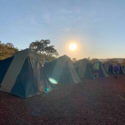 Sonnenaufgang im Camp