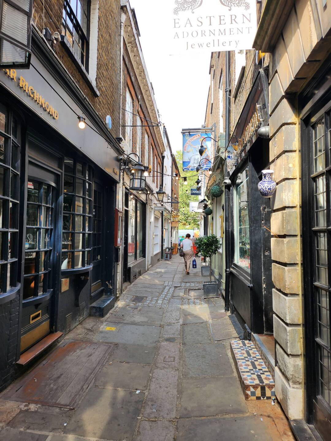 Brewers Lane, Richmond