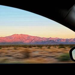 Aussicht Richtung Osten. Das Foto ist leicht nachbearbeitet, weil die Kamera die Magie nicht einfing