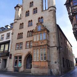 Tempelhaus mit Renaissance-Erker