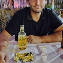 Den lokalen Schnaps haben wir natürlich auch verkostet