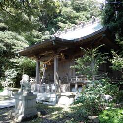 A small hillside shrine I visited en route to Hasedera.