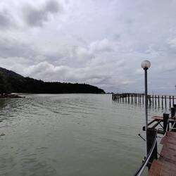 La jetée des arnaqueurs de touristes