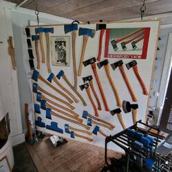 Spaltäxte zum Export.