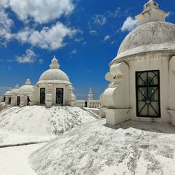 Auf dem Dach von der Kathedrale in León