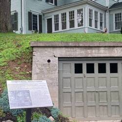 Woodstock, interesting garage. Wish we had time to walk through this town, it's inviting