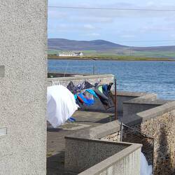 Wösch dusse bitte nume mit Chlämmerli