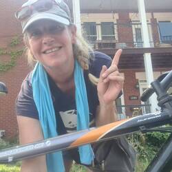 Da oben ist die Wohnung