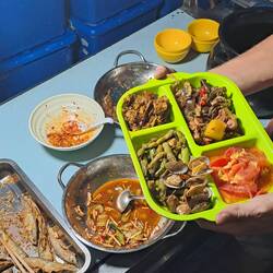 Und allerlei Chinesisches auf dem Teller