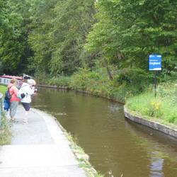The Border at the start of Chirk Aqueduct