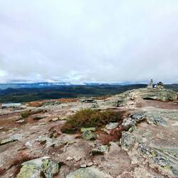Absolute Ruhe und wunderbarer Ausblick... Nur kalt bei knapp 7° in 1020mh