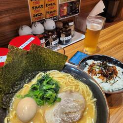 Excellent ramen, once we worked out the self service machine