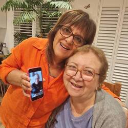 Las 3 hermanas conectadísimas 💗💗💗