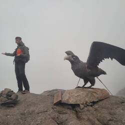 Oben angekommen nach 2000 Stufen. Die Aussicht wars wert!