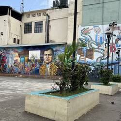 Mural im historischen Zentrum mit der Ikone Rubén Darío darauf ✍️