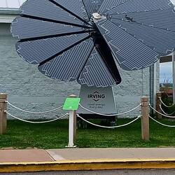 Interesting solar power set up, it rotates like a sunflower to find the sun