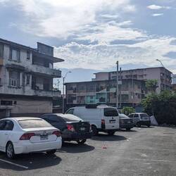 Bei der Polizeistation 🙈