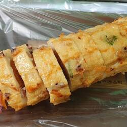 Würstchen in irgendeinem Teig...