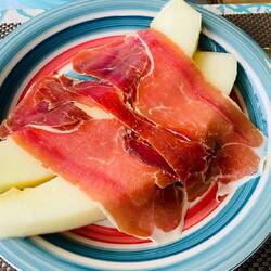 Schinken mit Melonen