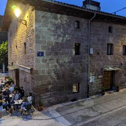 Rural Casa La Torrien outside Los Arcos in night of festival