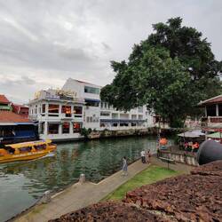 Traîne couillons qui flotte