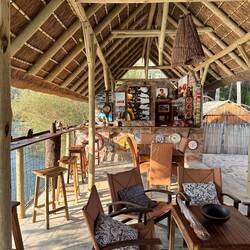 ...die Bar unseres Camps