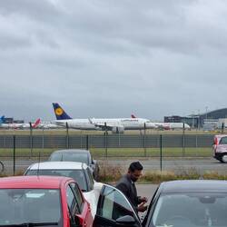 Lufthansa plane landing