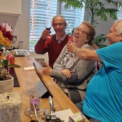 Celebrando rescate 🤗🚺