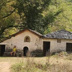 Die Kapelle knapp oberhalb der Quelle